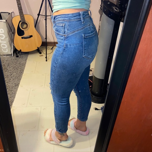 Jeans - Picture 2 of 4